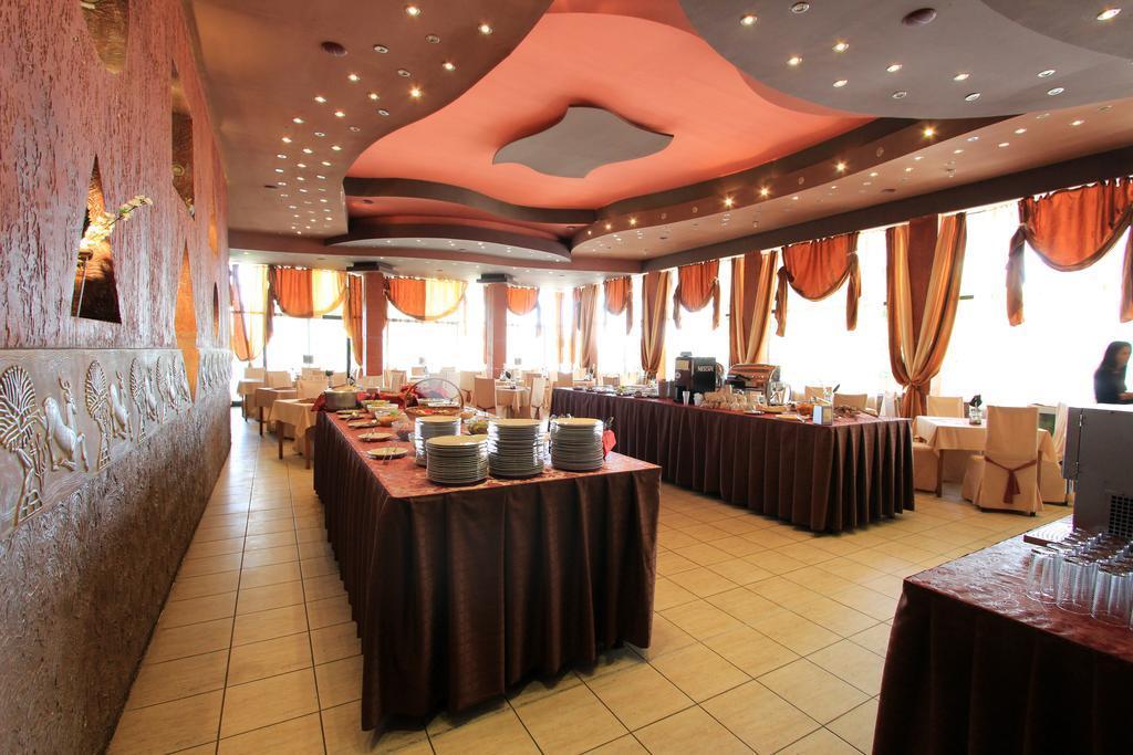 Bona Vita Hotel Golden Sands Ngoại thất bức ảnh