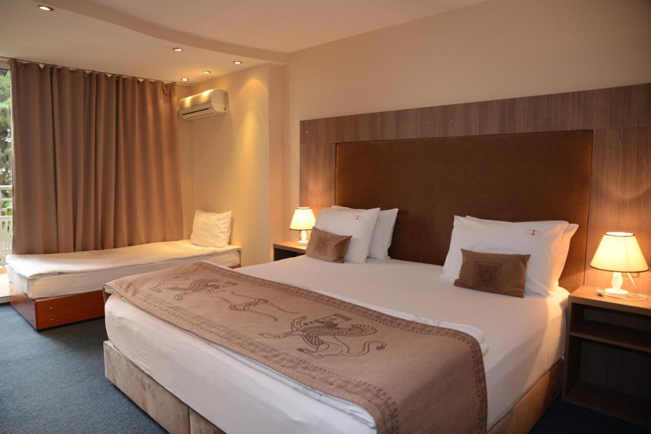 Bona Vita Hotel Golden Sands Ngoại thất bức ảnh