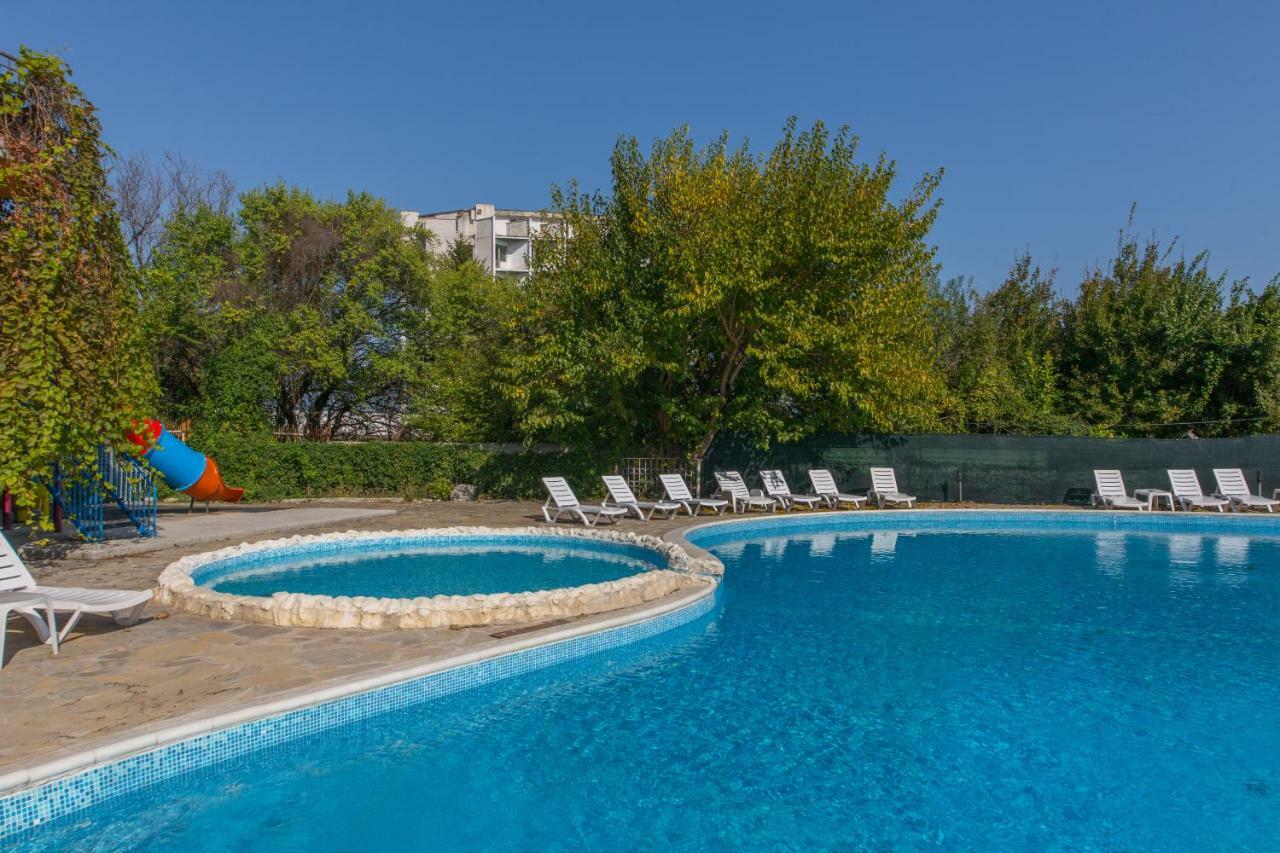 Bona Vita Hotel Golden Sands Ngoại thất bức ảnh